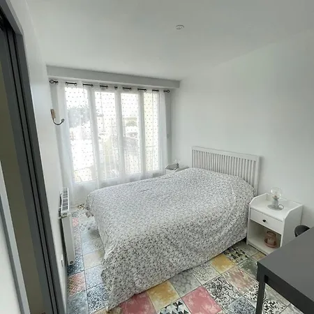 L'atelier Jolie Maison Renovee Proche Cote Sauvage 招待所 莱萨布勒-多洛讷