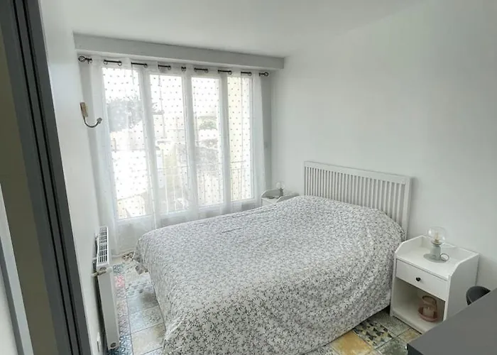 L'atelier Jolie Maison Renovee Proche Cote Sauvage 招待所 莱萨布勒-多洛讷